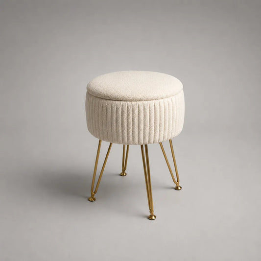 Sgabello imbottito rotondo in bouclé di poliestere bianco crema con gambe in acciaio oro, 43 × 43 × 45 cm